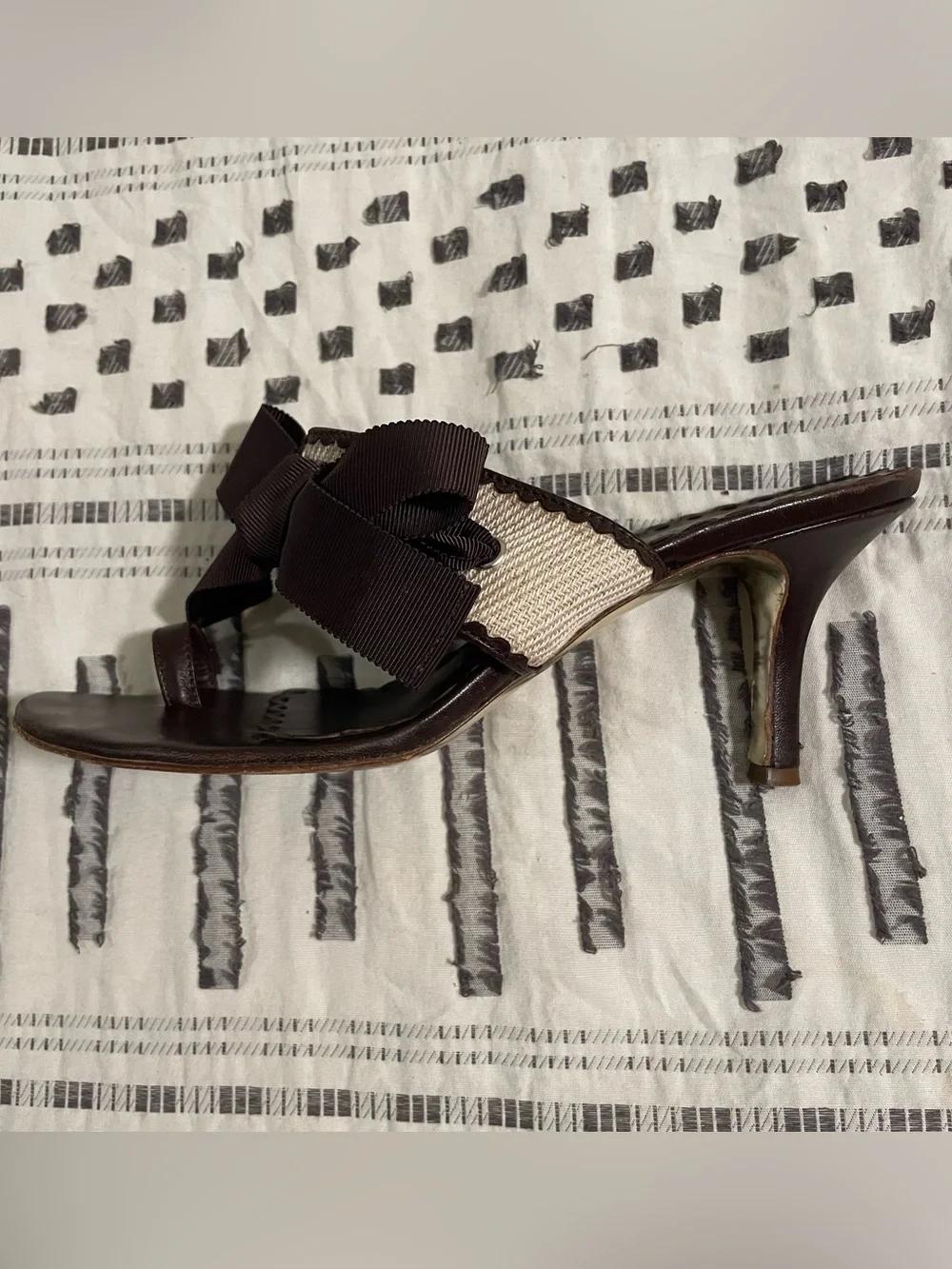 VINTAGE Y2K Juicy Couture Made in Italy Bow Toe Loop Kitten Heel Mules 8